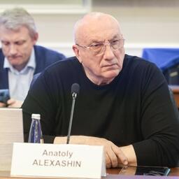 Советник генерального директора Объединенной судостроительной корпорации, представитель КБ «Коралл» Анатолий АЛЕКСАШИН. Фото Николая Гернета, фотобанк фонда «Росконгресс»