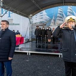 Торжественная церемония встречи парусника. Фото пресс-службы Росрыболовства