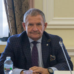 Член Общественного совета при Росрыболовстве, президент Ассоциации рыбохозяйственных предприятий Приморья Георгий МАРТЫНОВ
